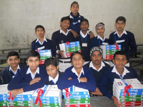 Students getting Books for free by HSI.